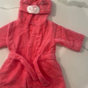 Carter’s baby bath robe size 9 months, pink colour cat design very cute